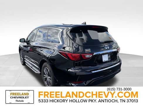 Used 2017 INFINITI QX60 FWD w/ Premium Plus Package image 2