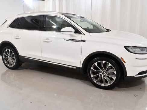 Used 2022 Lincoln Nautilus Reserve w/ Luxury Package AWD/4WD image 5