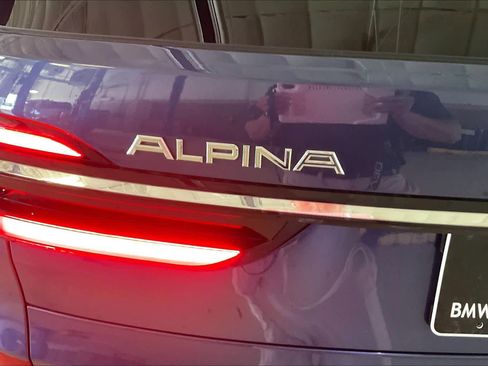 Used 2024 BMW ALPINA XB7 AWD/4WD image 9