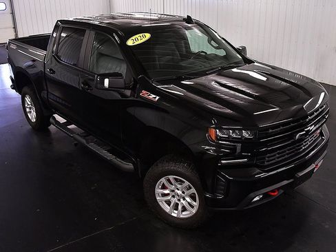 Used 2020 Chevrolet Silverado 1500 LT Trail Boss w/ Midnight Edition image 13