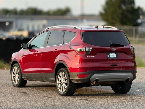 Used 2017 Ford Escape Titanium w/ Equipment Group 301A AWD/4WD image 10