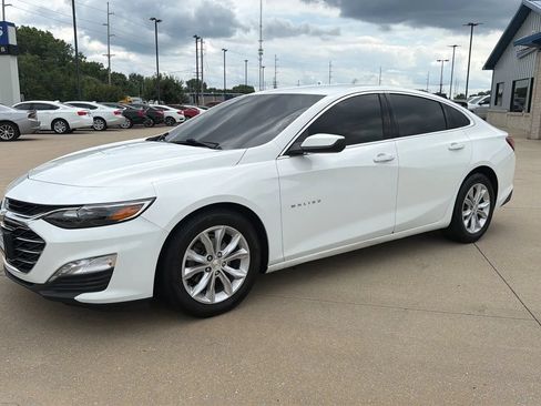 Used 2020 Chevrolet Malibu LT FWD image 4