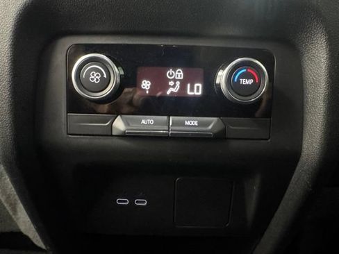 Used 2025 Buick Enclave Preferred FWD image 27