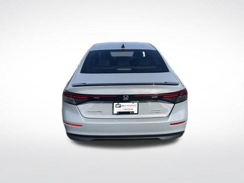 Used 2024 Honda Accord Sport image 4