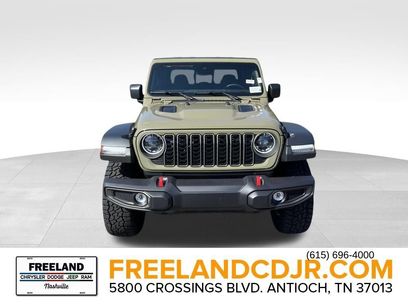 New 2025 Jeep Gladiator Rubicon w/ Convenience Group