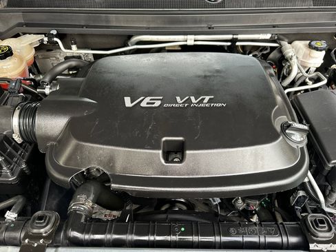 Used 2021 Chevrolet Colorado LT image 23