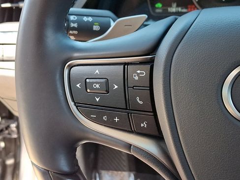 Certified 2025 Lexus ES 300h w/ Luxury Package FWD image 20