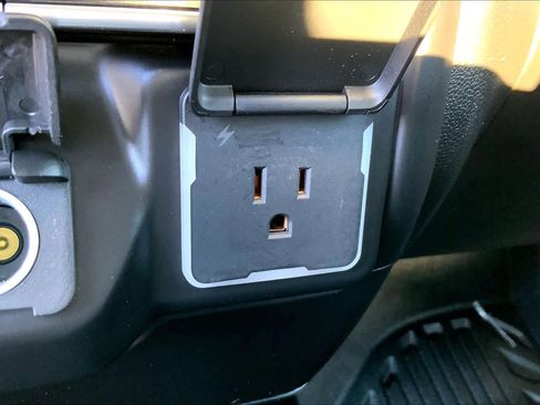 Used 2024 GMC Sierra 2500 Pro image 31