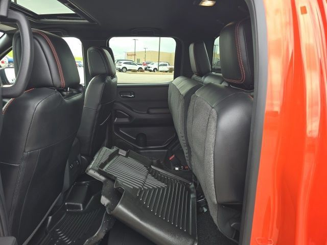 Used 2025 Nissan Frontier PRO-4X w/ Pro Premium Package AWD/4WD image 15