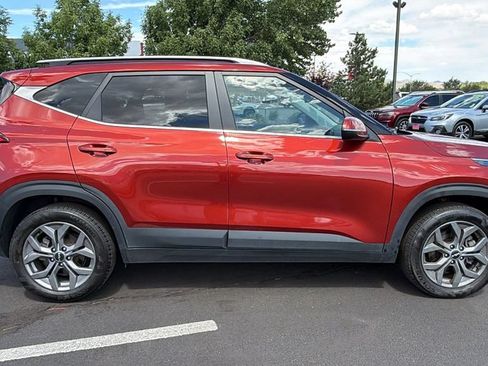 Used 2024 Kia Seltos S AWD/4WD image 2