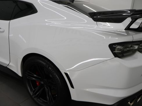 Used 2020 Chevrolet Camaro ZL1 RWD image 31