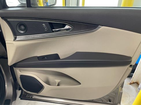 Used 2020 Lincoln Nautilus Reserve w/ Cargo Utility Package image 55