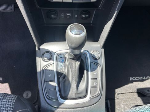 Used 2021 Hyundai Kona SEL Plus AWD/4WD image 16