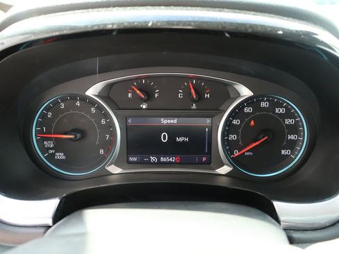 Used 2020 Chevrolet Traverse LT FWD image 30