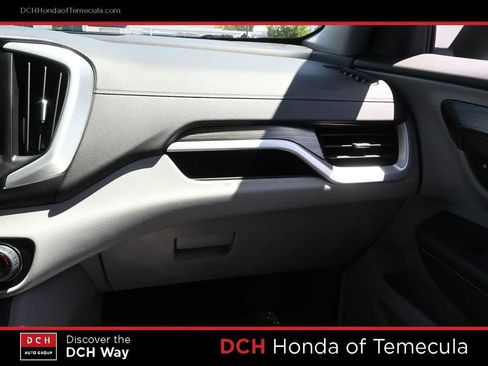 Used 2023 GMC Terrain SLT w/ Tech Package AWD/4WD image 13