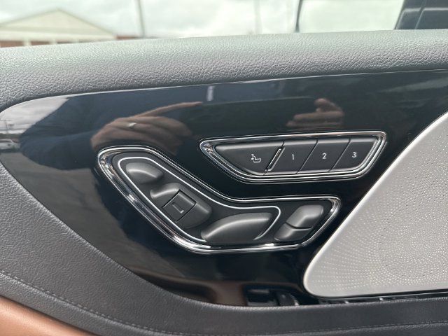 Used 2021 Lincoln Aviator Reserve w/ Equipment Group 202A AWD/4WD image 16