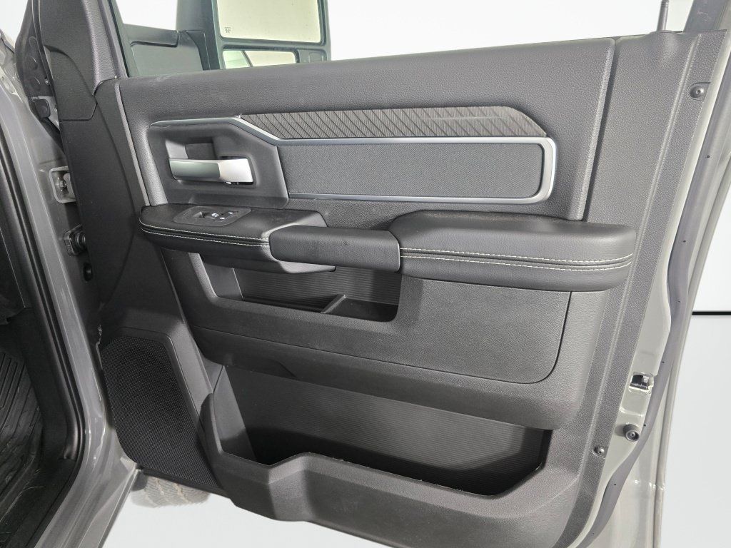 New 2026 RAM 2500 Big Horn AWD/4WD image 39