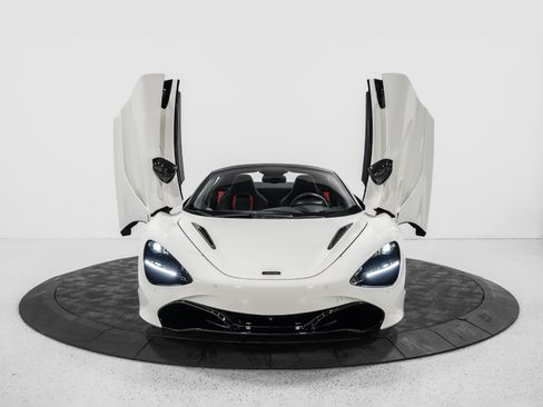 Used 2021 McLaren 720S Performance RWD image 15