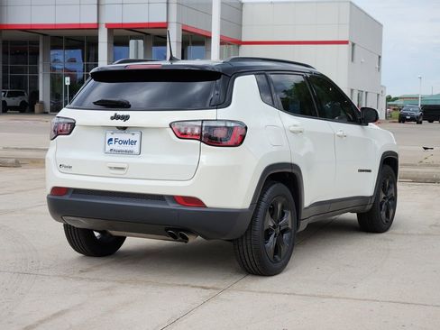 Used 2021 Jeep Compass Latitude FWD image 7