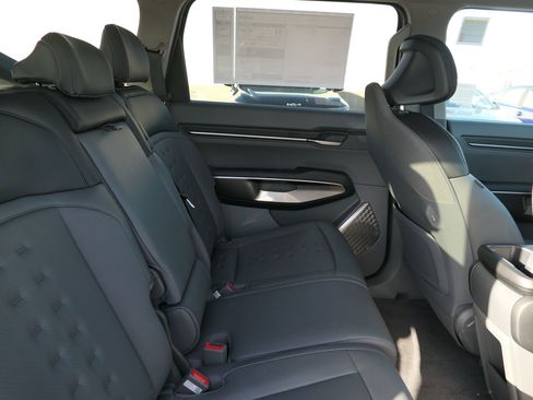 New 2026 Kia EV9 Wind image 20