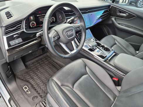 Used 2023 Audi Q7 2.0T Premium Plus w/ Premium Plus Package AWD/4WD image 2