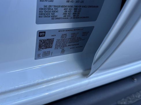 Used 2024 GMC Sierra 1500 AT4 w/ Technology Package image 37