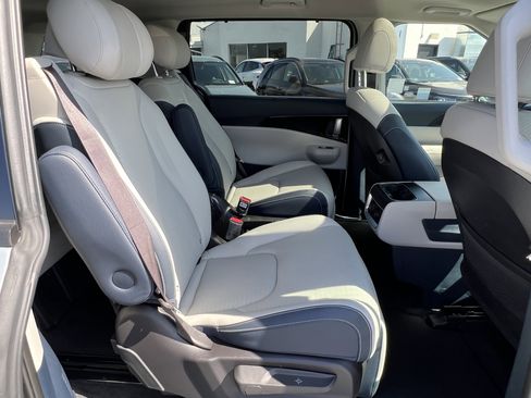 Certified 2026 Kia Carnival SX Prestige image 20