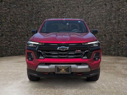 Used 2024 Chevrolet Colorado Z71 w/ Z71 Convenience Package 2 AWD/4WD image 5