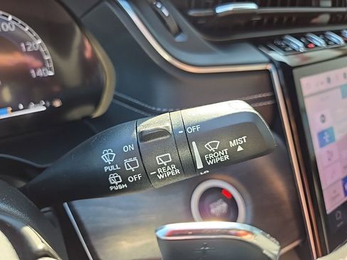 Used 2025 Jeep Grand Cherokee L Limited w/ Luxury Tech Group II AWD/4WD image 47