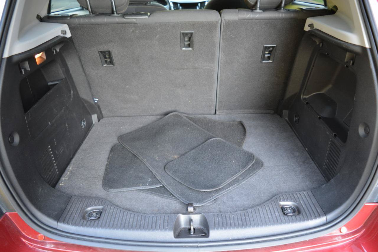 Used 2019 Chevrolet Trax LT FWD image 15