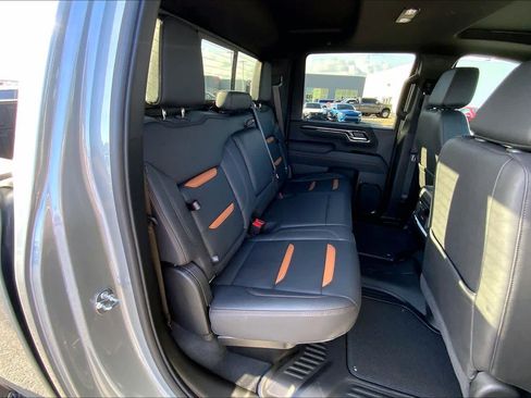 Used 2025 GMC Sierra 2500 AT4 w/ AT4 Premium Plus Package image 19