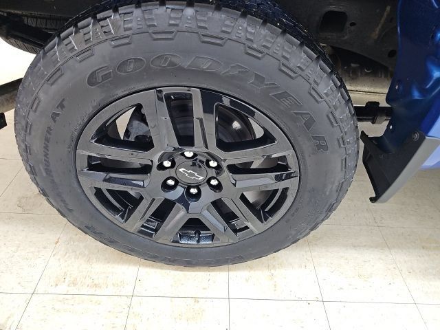 Used 2022 Chevrolet Silverado 1500 Custom AWD/4WD image 22