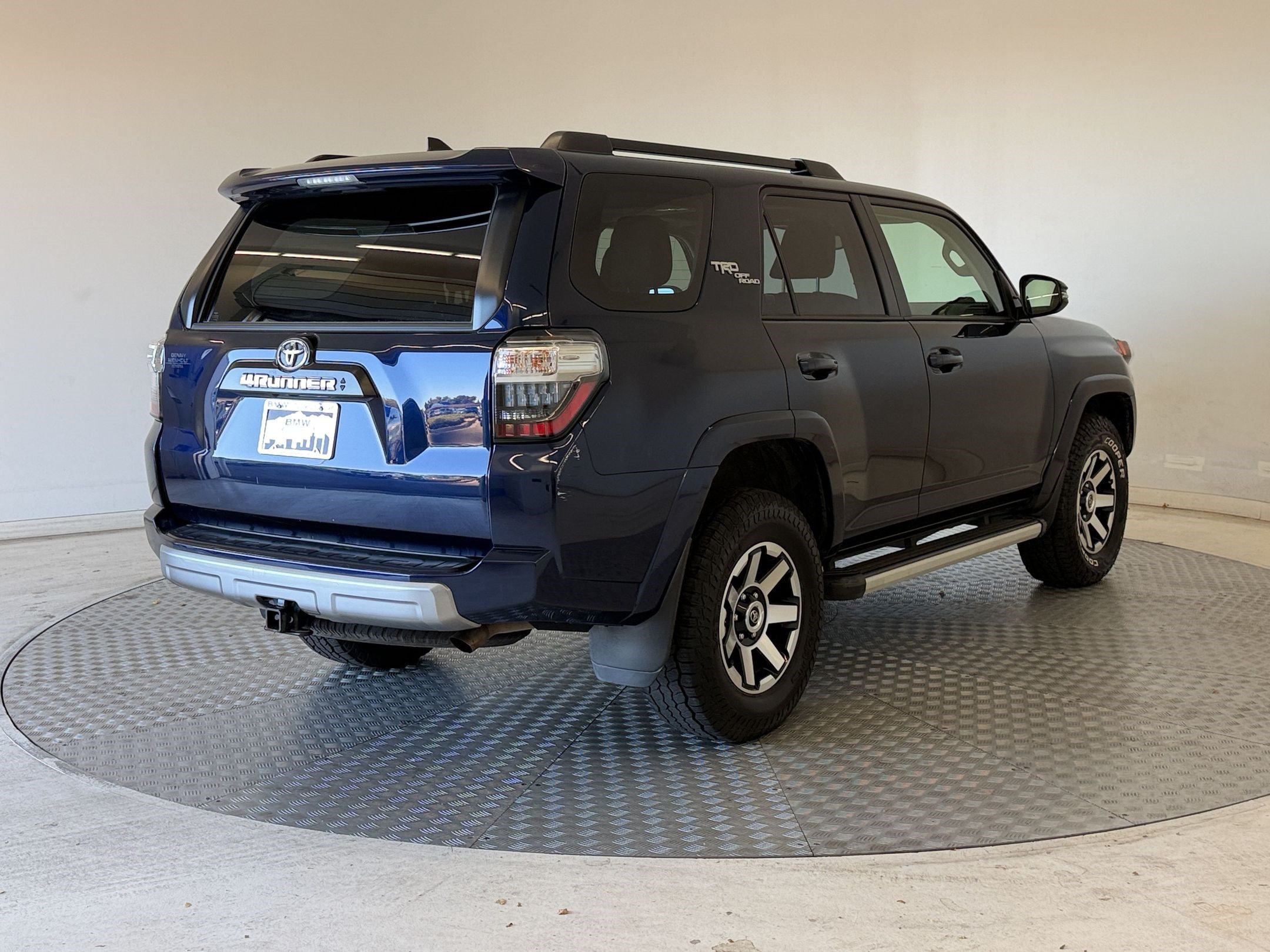Used 2022 Toyota 4Runner TRD Off-Road Premium w/ Moonroof Package AWD/4WD image 9