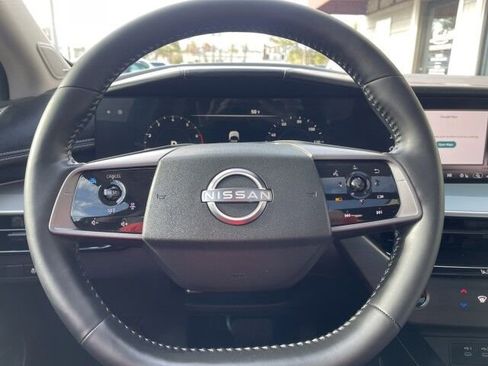 Used 2025 Nissan Murano SL image 13