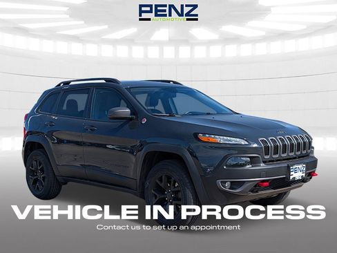 Used 2017 Jeep Cherokee Trailhawk AWD/4WD image 1