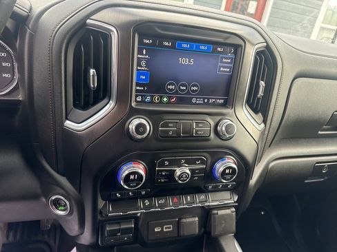 Used 2022 GMC Sierra 2500 AT4 w/ Gooseneck/5TH Wheel Package image 21