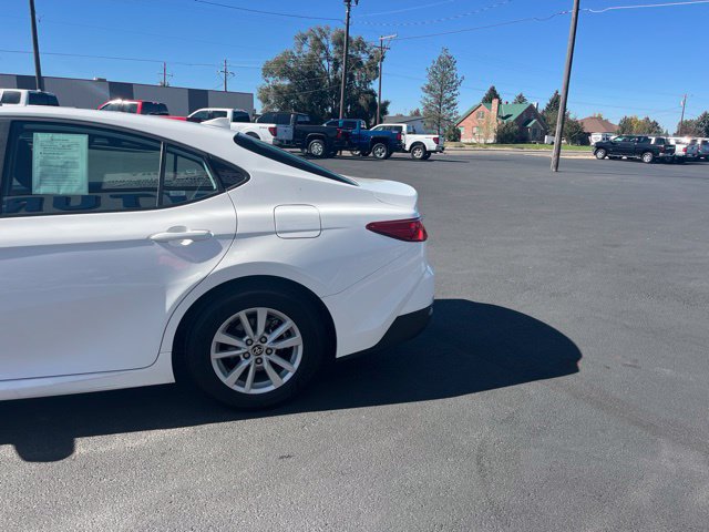 Used 2026 Toyota Camry LE FWD image 9