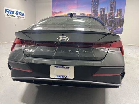 New 2026 Hyundai Elantra Sport FWD image 25