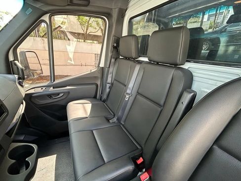 Used 2021 Mercedes-Benz Sprinter 4500 image 23