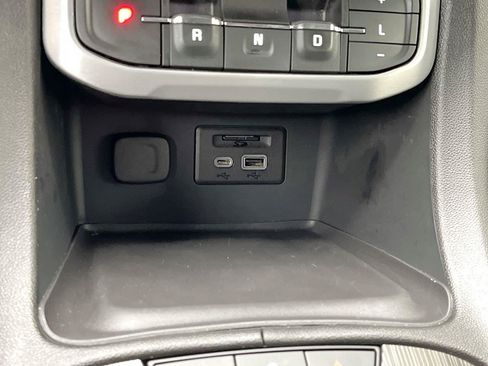 Certified 2023 GMC Acadia SLT AWD/4WD image 30