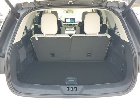 New 2026 Lincoln Aviator AWD image 28