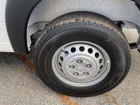 Used 2025 RAM ProMaster 3500 w/ Convenience Group image 24