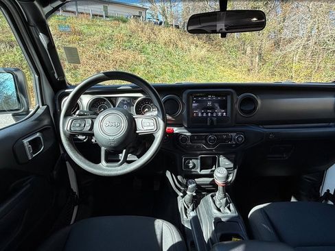 Used 2022 Jeep Gladiator Sport w/ Trailer Tow Package image 11