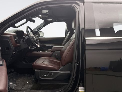 Used 2022 Ford Expedition Max Limited image 8