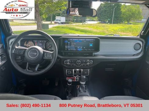 Used 2024 Jeep Wrangler Unlimited Sport AWD/4WD image 14