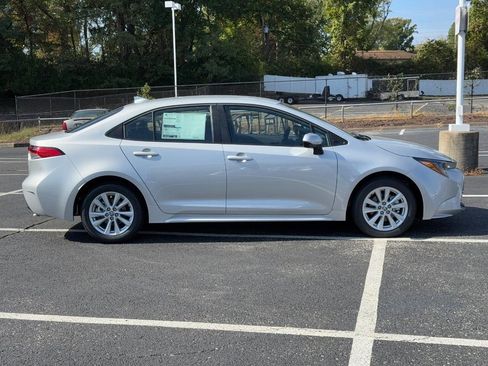 New 2026 Toyota Corolla LE image 2
