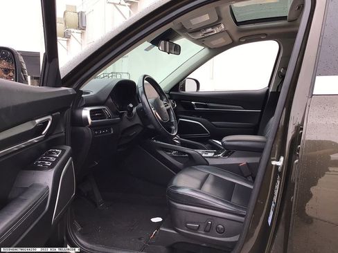 Used 2022 Kia Telluride S AWD/4WD image 8
