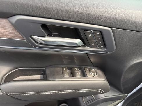 Used 2026 GMC Terrain Denali AWD/4WD image 19