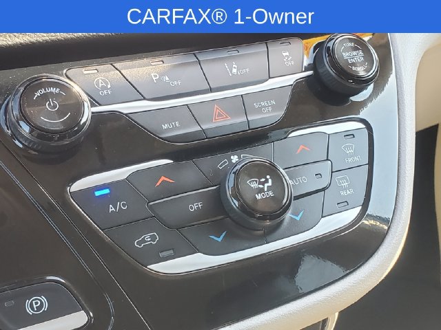 Used 2024 Chrysler Pacifica Touring-L FWD image 23