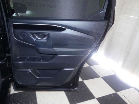 Used 2023 Honda Pilot Touring image 30